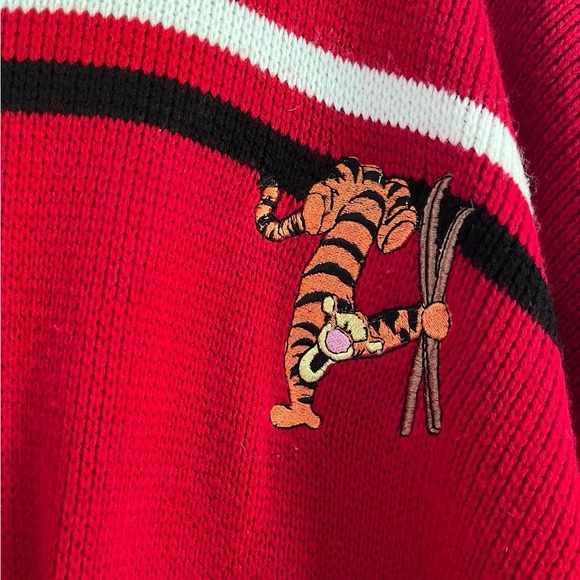 SOLD Vintage Tigger Winnie the Pooh Sweater - Picture 3 of 9